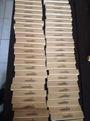 Изготовил заготовки для ценников из березы, используя высококачественное дерево и профессиональные инструменты. Результат - прочные и стильные элементы для магазинов.