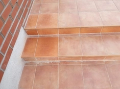 Укладка плитки на пол 46