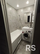 Были заменены все сантехнические приборы, выполнена качественная отделка стен и пола, а также обновлена система вентиляции.