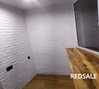 Произведено утепление балкона с присоединением к жилой комнате. Использовались пеноплекс, гипсокартон и утеплитель. Смонтирована пароизоляция, установлены теплые полы, произведена отделка стен и потолка.