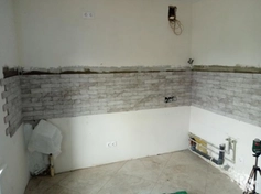 Укладка плитки на фартук кухни