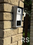 Установка вызывной панели видеодомофона.