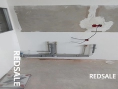 Выведена точка х/г водоснабжения и канализации для мойки и посудомоечной машины.