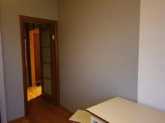 Снятие и поклейка двухцветных обоев