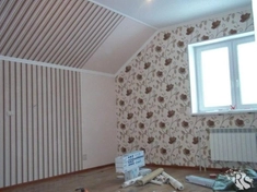 Оклейка обоев верхнего этажа