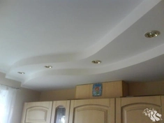 Потолок из гипсокартона на кухне
