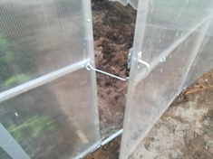 Теплица в Ракове 8х3,5м. Крючок для микропроветривания