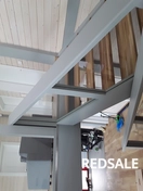 Деревянная лесница , пирило и  титева материал ель , место болясин каленое стекло , ступени дуб .