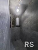 Плитка: Керамогранит 1200/600.
Чистый рез, подбор рисунка.
Исправление дизайна.