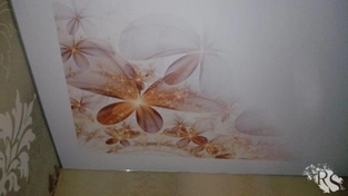 Глянцевый потолок с фотопечатью  