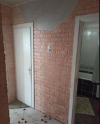 Клинкер+жидкие обои+керамогранит 600×600 по диагонали