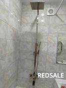 Установка душевой стойки в ванной. Заказчик остался доволен проделанной работой.