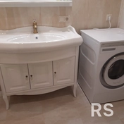 Установка, сборка сантехнической мебели, а также оборудования и комплексный ремонт санузла.